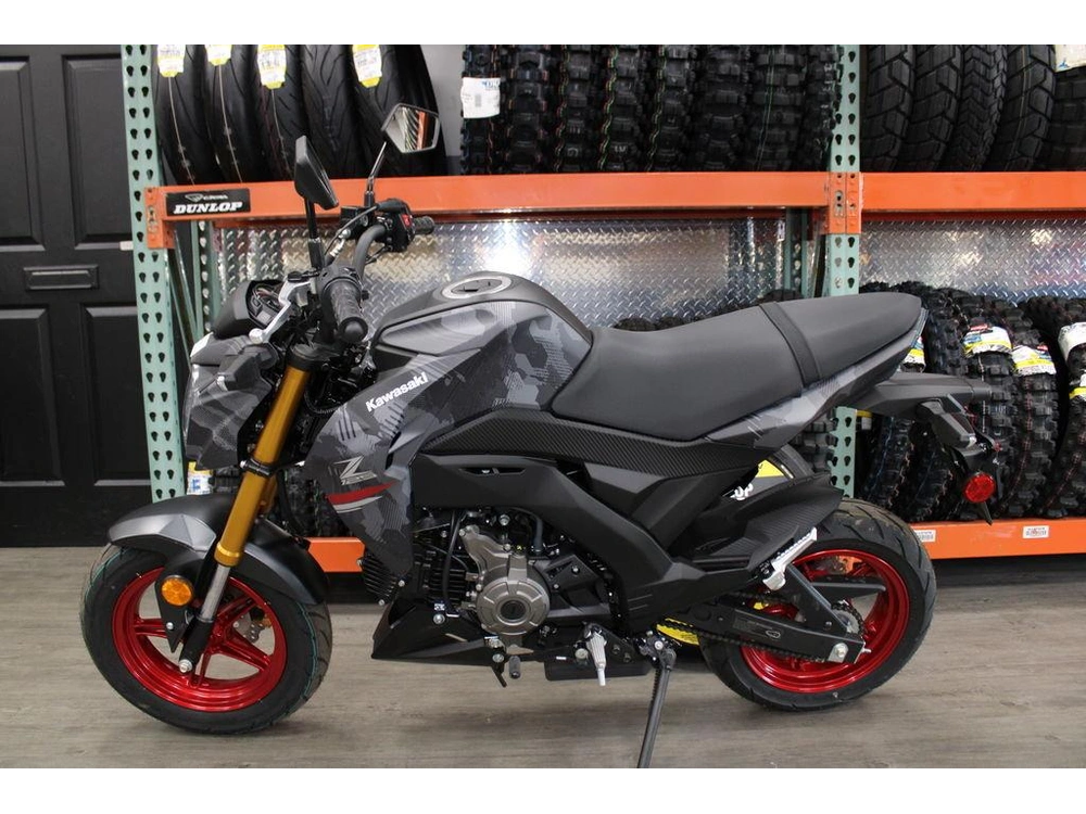 2025 Kawasaki Z125 Pro Cypher Camo Beige alt