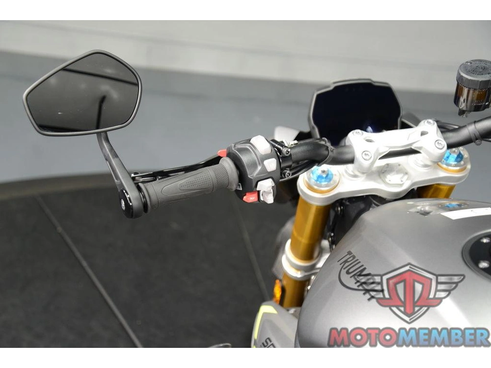 2022 Triumph Speed Triple 1200 Rs Matte Silver Ice alt