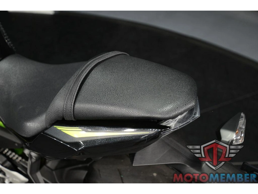 2022 Kawasaki Z650 alt