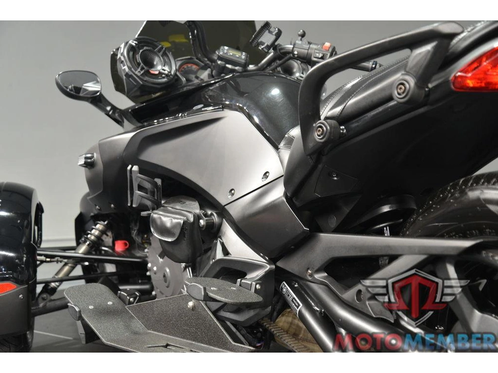 2017 Can-am Spyder® F3 6-speed Semi-automatic (se6) alt