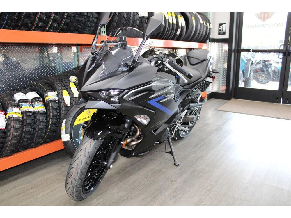 2025 Kawasaki Ninja® 500 Se Abs alt