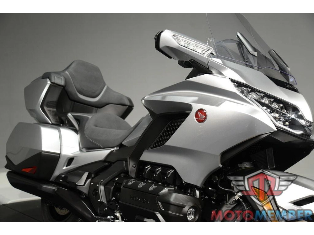 2025 Honda Gold Wing Tour 50th Anniversary alt