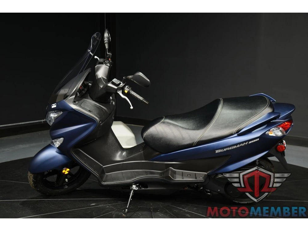 2022 Suzuki Burgman 200 alt