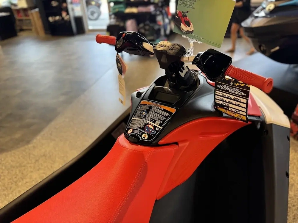 Sea-doo Spark Trixx 3up 2026 alt