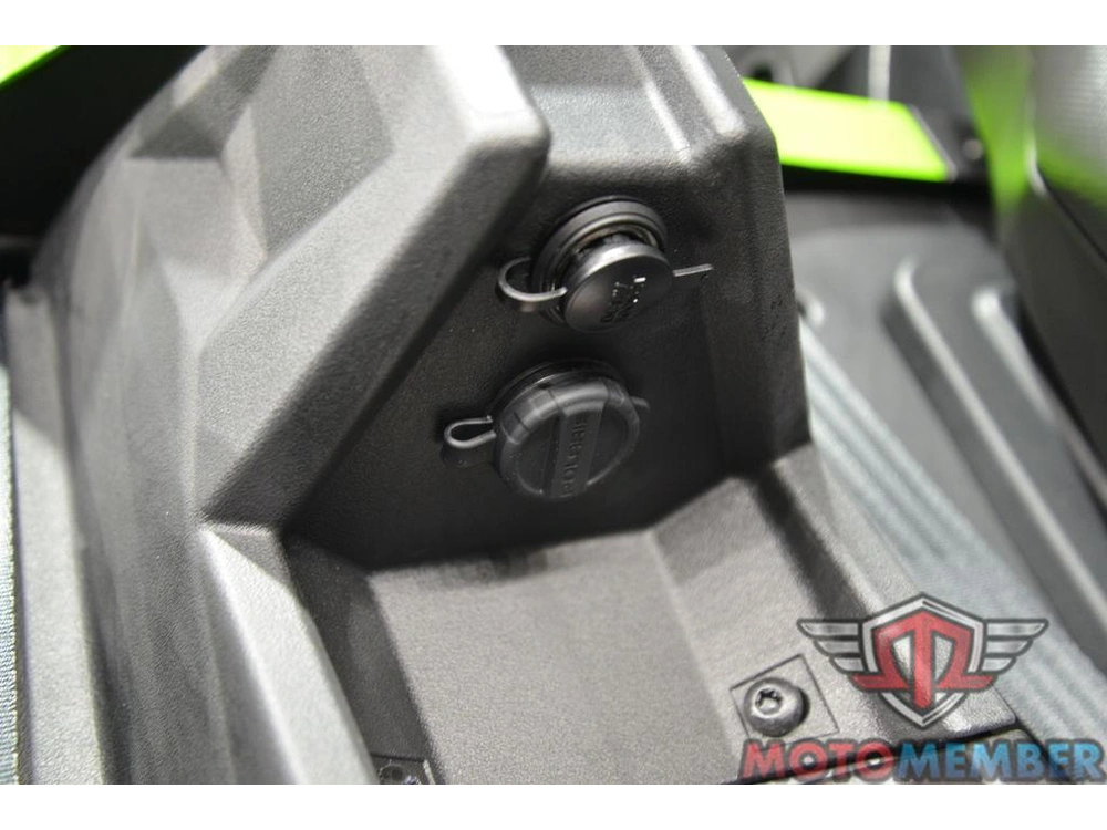 2025 Slingshot Slingshot® Sl Autodrive Liquid Lime alt