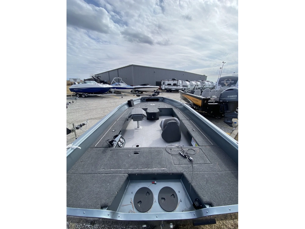 2023 Starcraft Non-current Starcraft Storm T 166 Pro - Livewell, Bilge, Nav Lights, Tons Of Storage And Minn Kota Powerdrive With I-pilot Included! 40hp Yamaha alt
