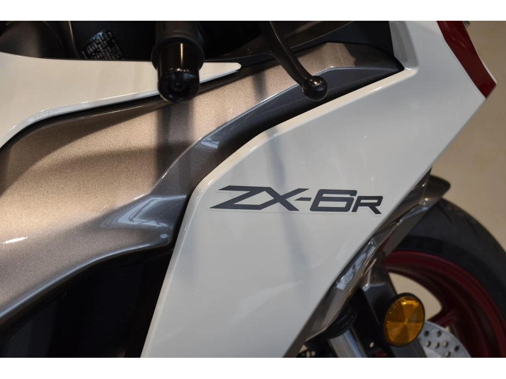 2025 Kawasaki Ninja® Zx™-6r alt