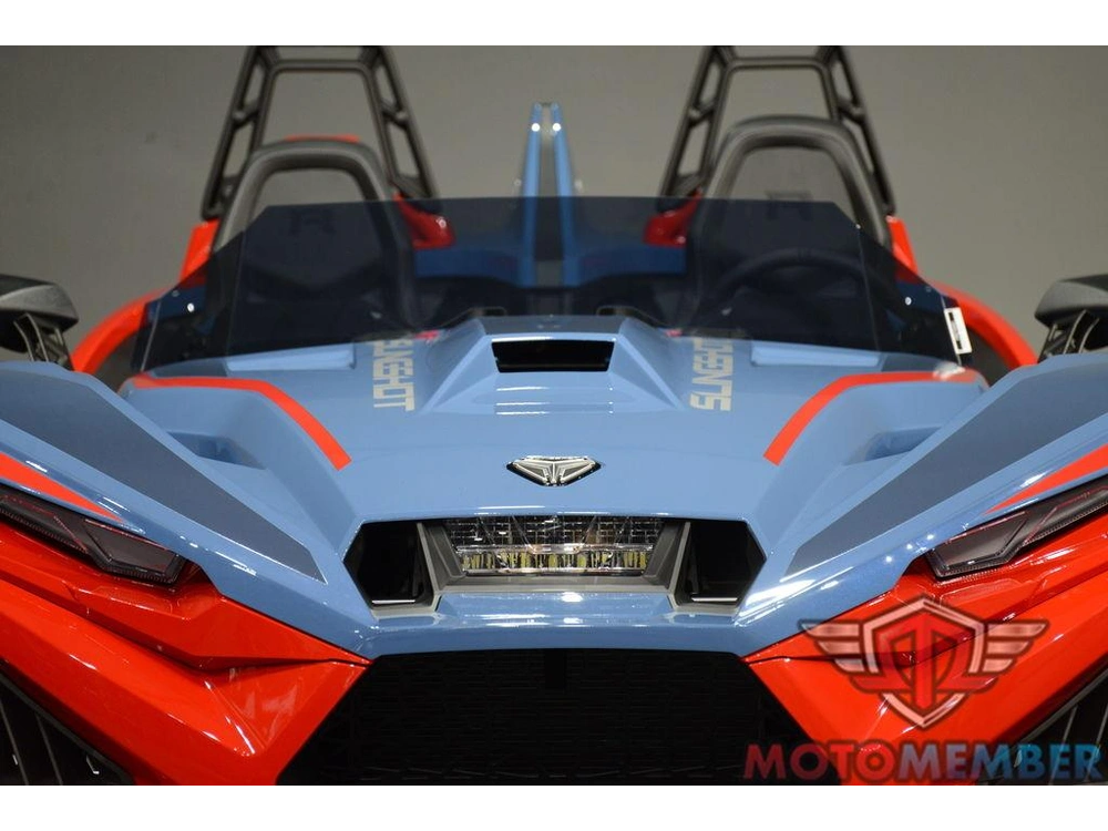 2025 Slingshot Slingshot® R Autodrive Royal Red Crystal alt