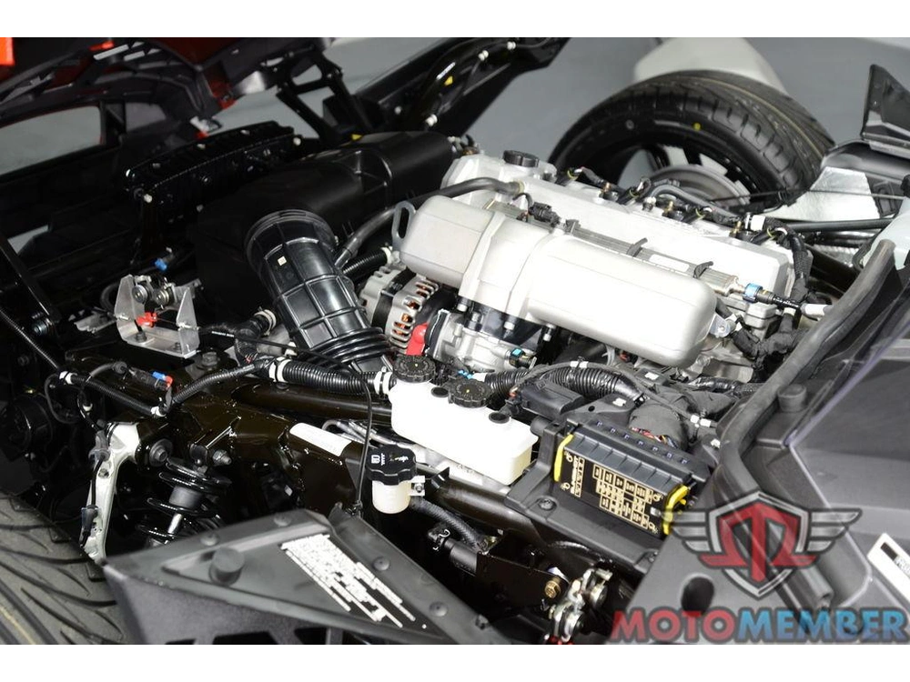 2025 Slingshot Slingshot® S Slingshot Red alt