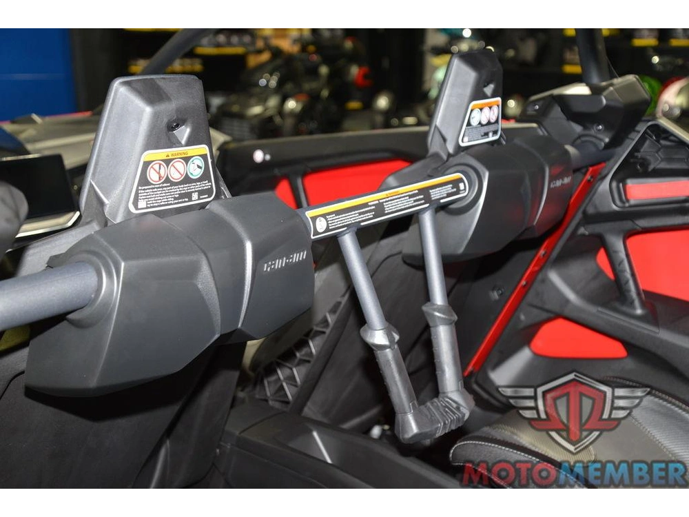 2025 Can-am Maverick R Max X Legion Red alt