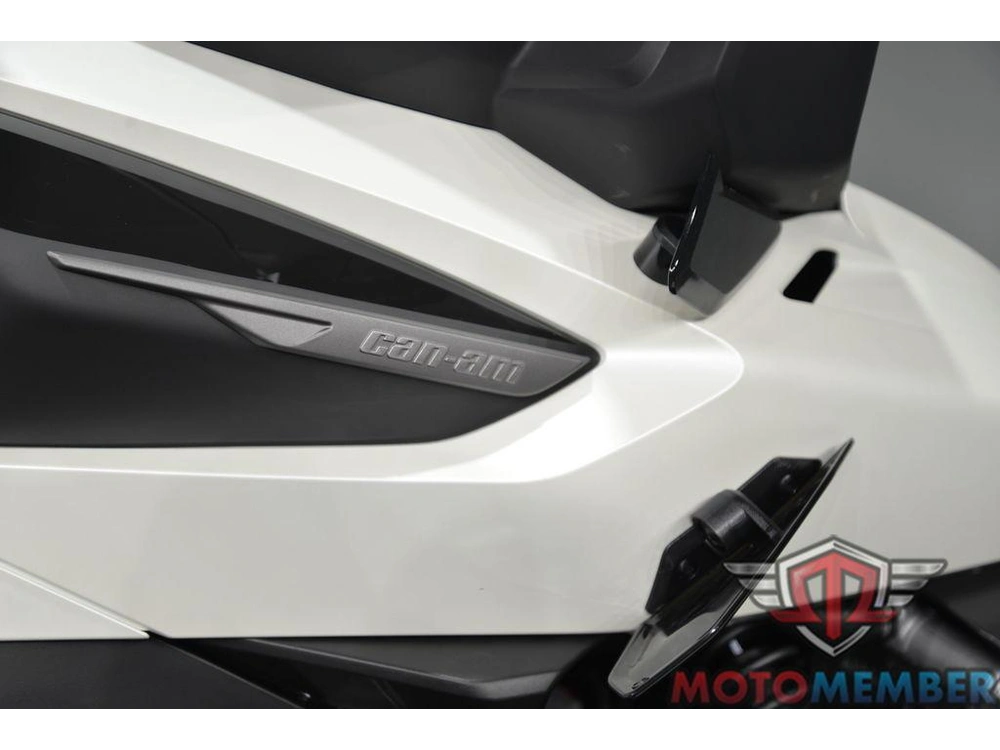 2026 Can-am Spyder Rt Sea-to-sky alt