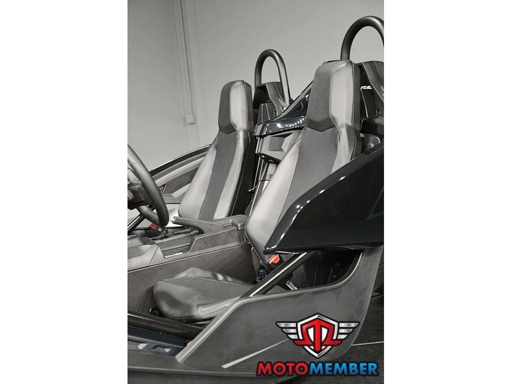 2025 Polaris Slingshot S (AutoDrive) for Sale