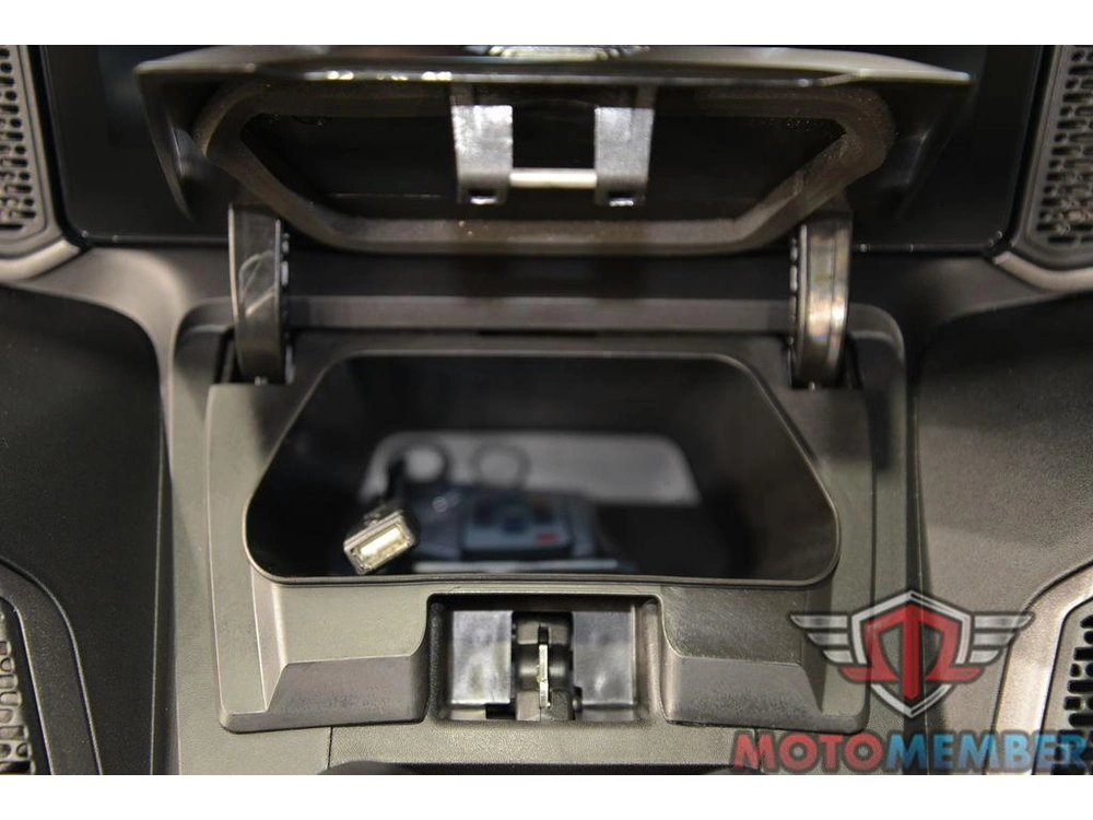 2026 Can-am Spyder Rt Limited Dark alt