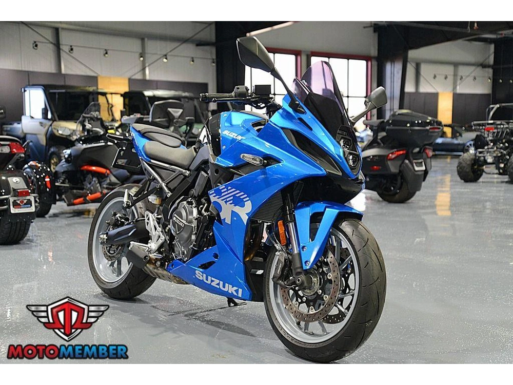 2024 Suzuki Gsx-8r alt