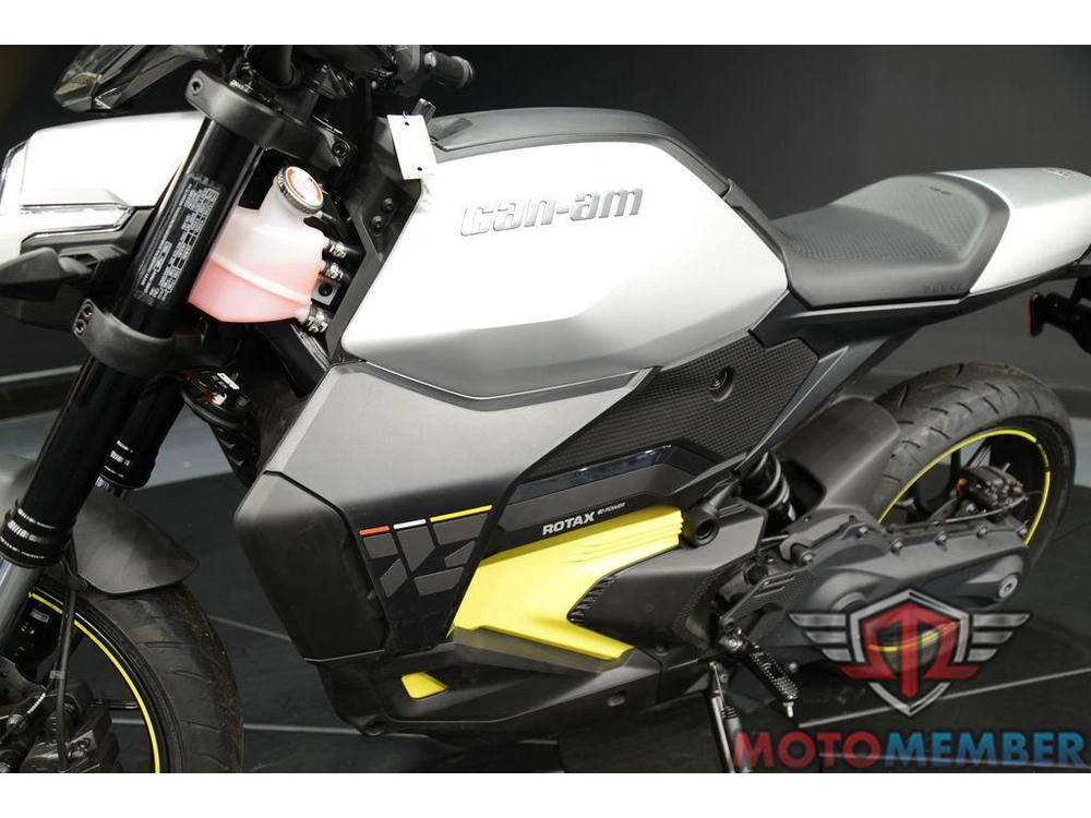 2025 Can-am Pulse '73 alt