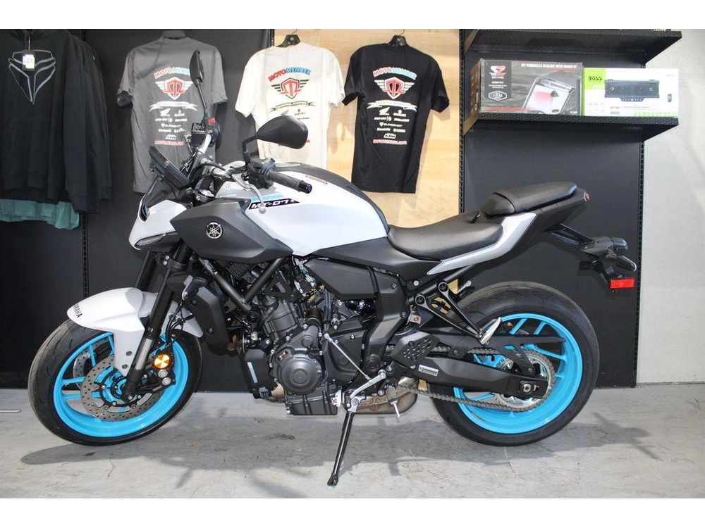 2025 Yamaha Mt-03 alt