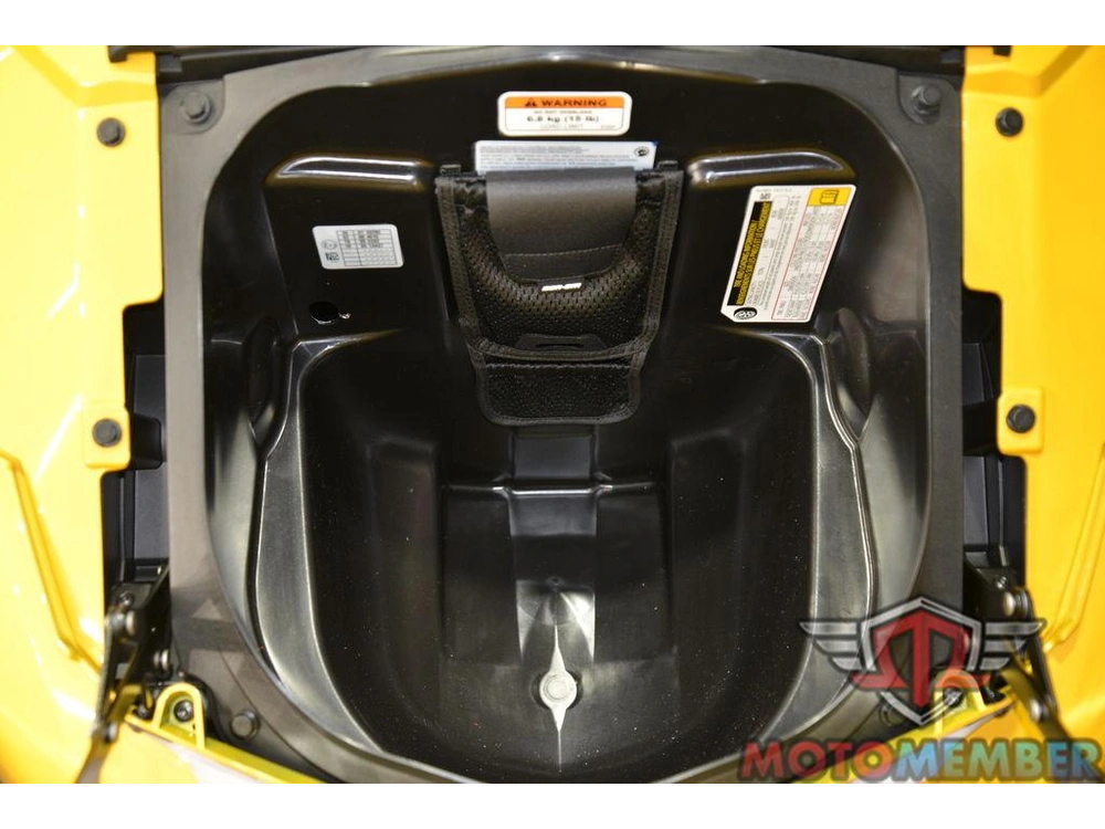 2026 Can-am Spyder F3-s alt