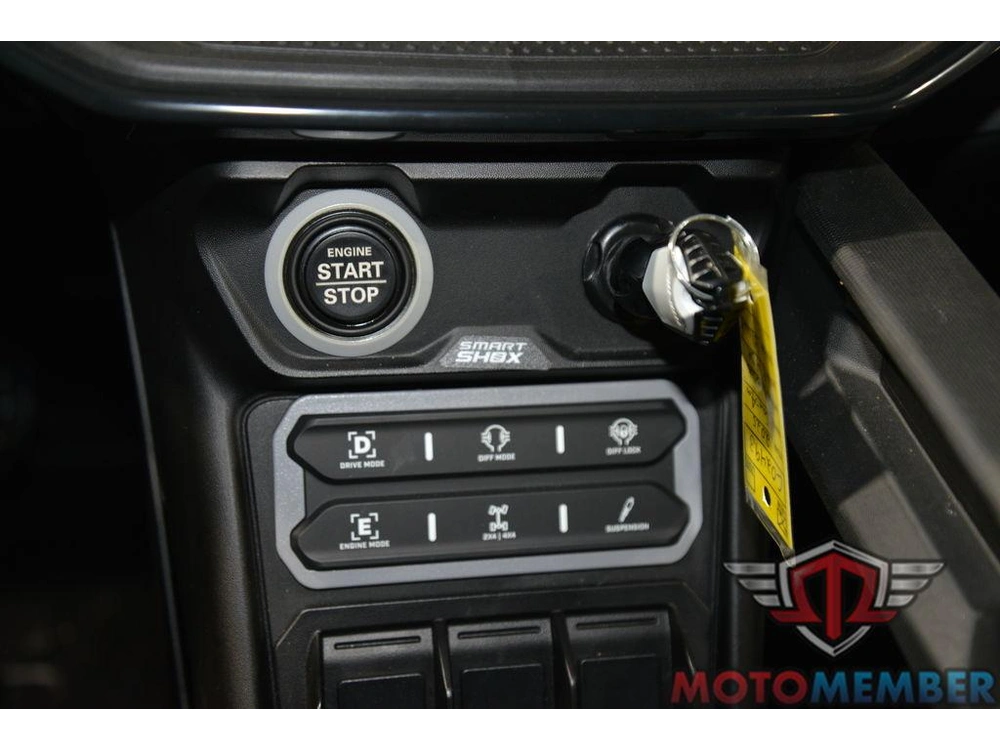 2025 Can-am Maverick R Max X Rs alt