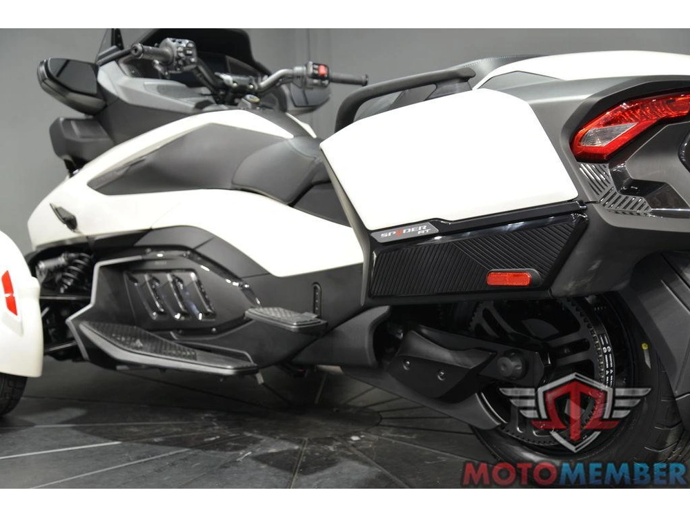 2026 Can-am Spyder Rt alt