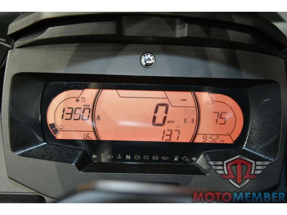 2025 Can-am Defender X Mr With Half-doors Hd10 Hyper Silver & Legion Red alt