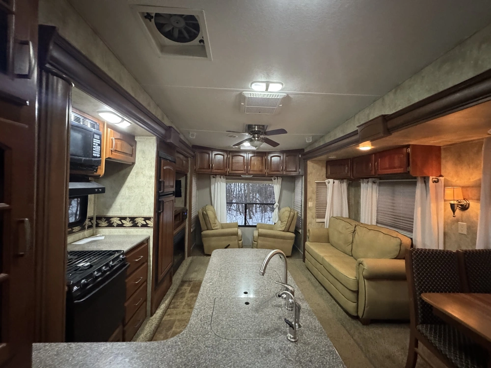 Keystone Rv Avalanche 290rls 2011 alt