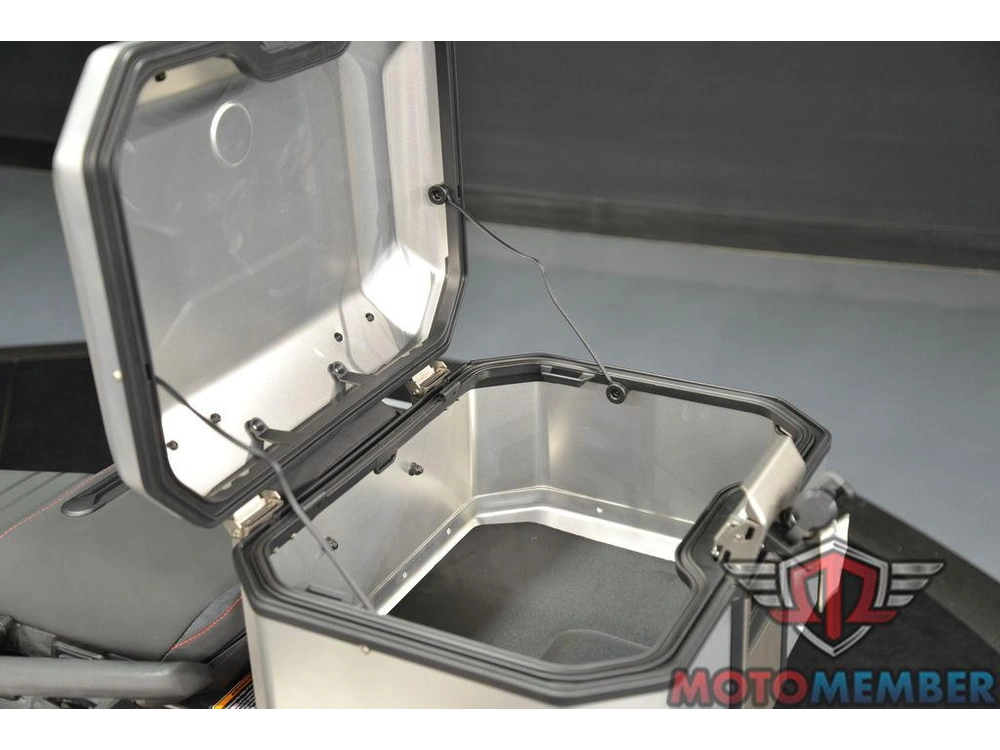 2025 Can-am Canyon Xt alt