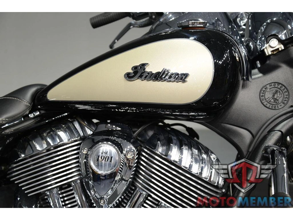 2022 Indian Motorcycle Springfield® Black Metallic/dirt Track Tan alt