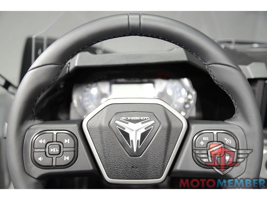 2025 Polaris Slingshot SL (AutoDrive) for Sale