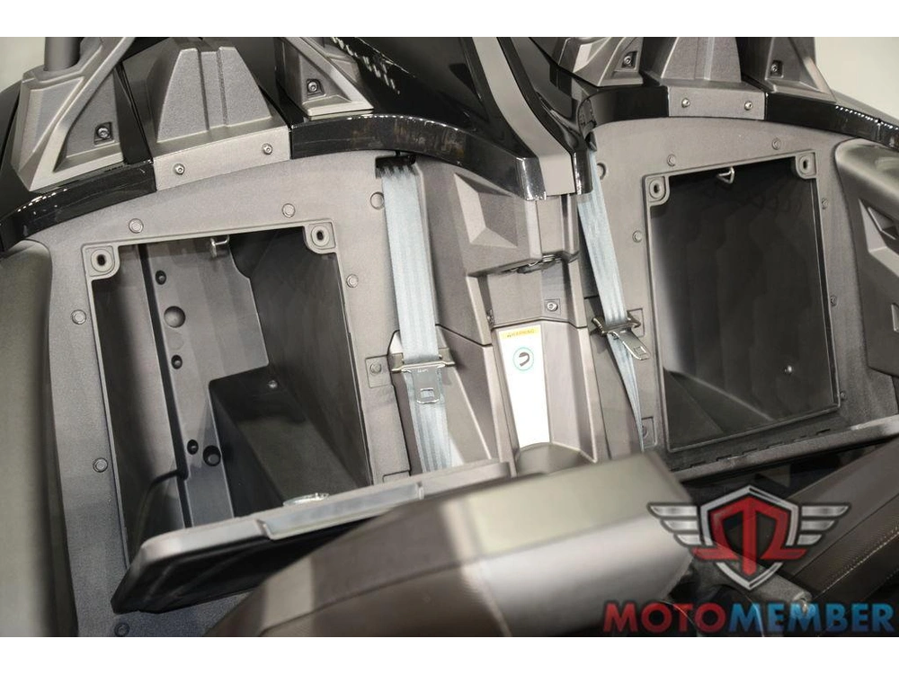 2025 Slingshot Slingshot® Sl Autodrive Jet Black alt