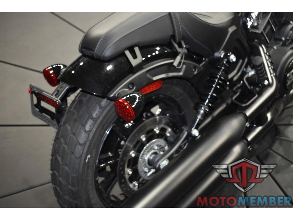 2023 Indian Motorcycle Scout® Bobber Black Metallic alt