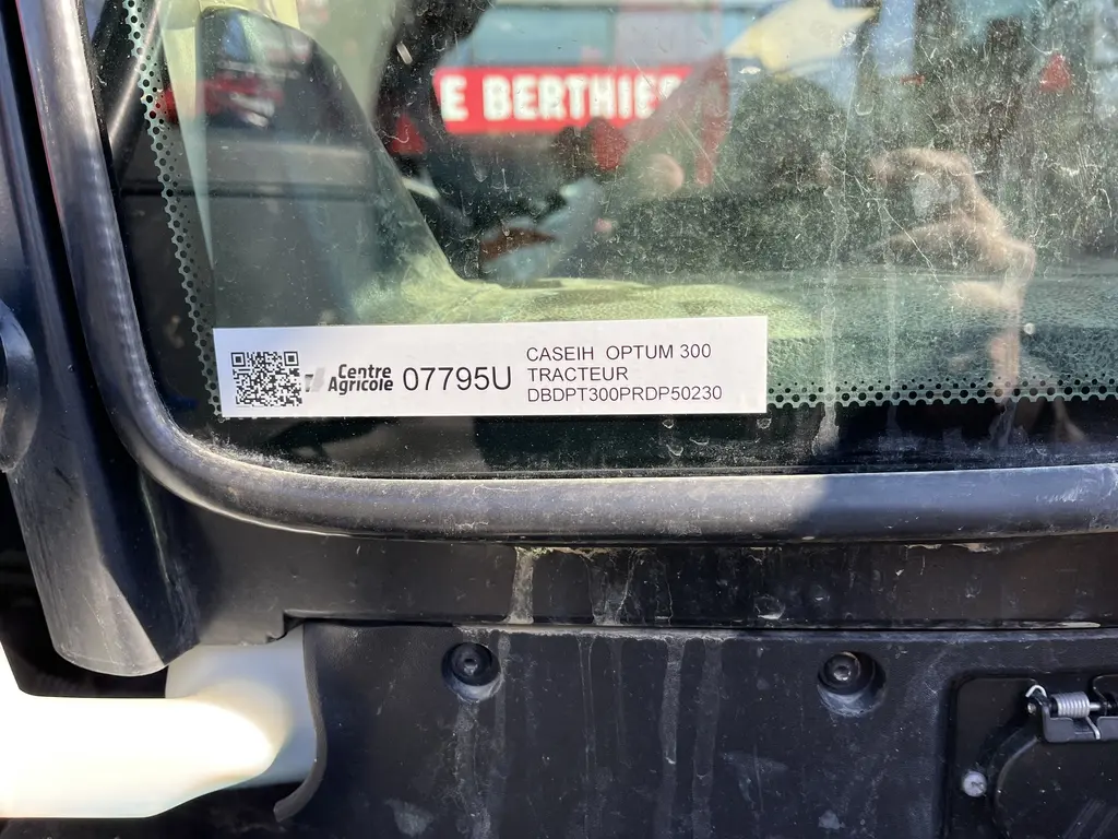2024 Case IH Optum 300 CVX