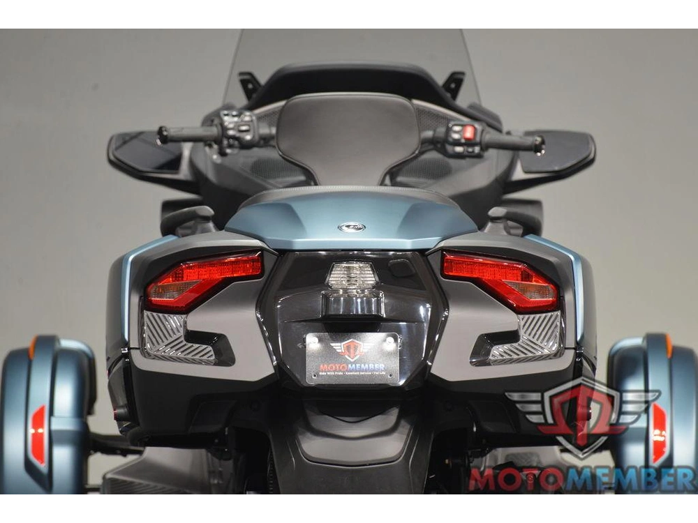 2026 Can-am Spyder Rt alt