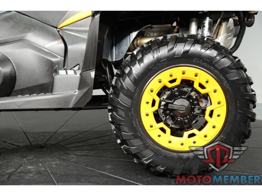 2026 Can-am Outlander Max Xt-p 1000r Mineral Grey & Orange Crush alt