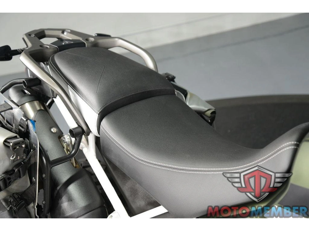 2020 Triumph Tiger 900 Rally Pro Matte Khaki Green alt