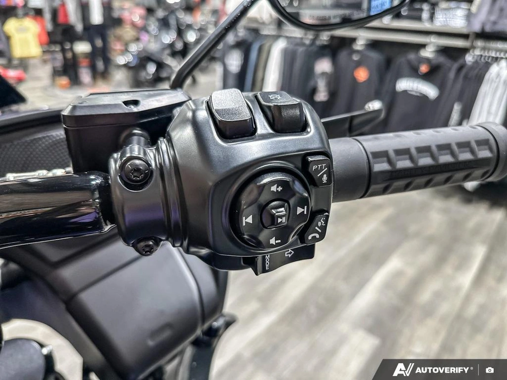 2026 Harley-davidson Road Glide alt