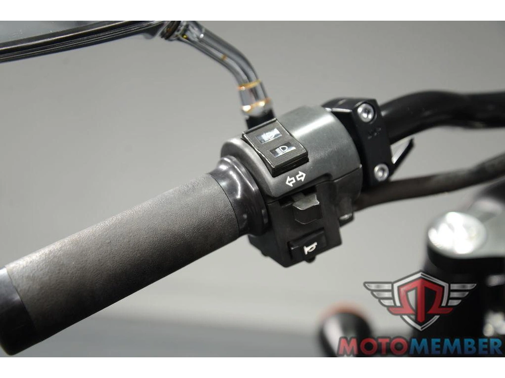 2022 Honda Shadow Phantom alt