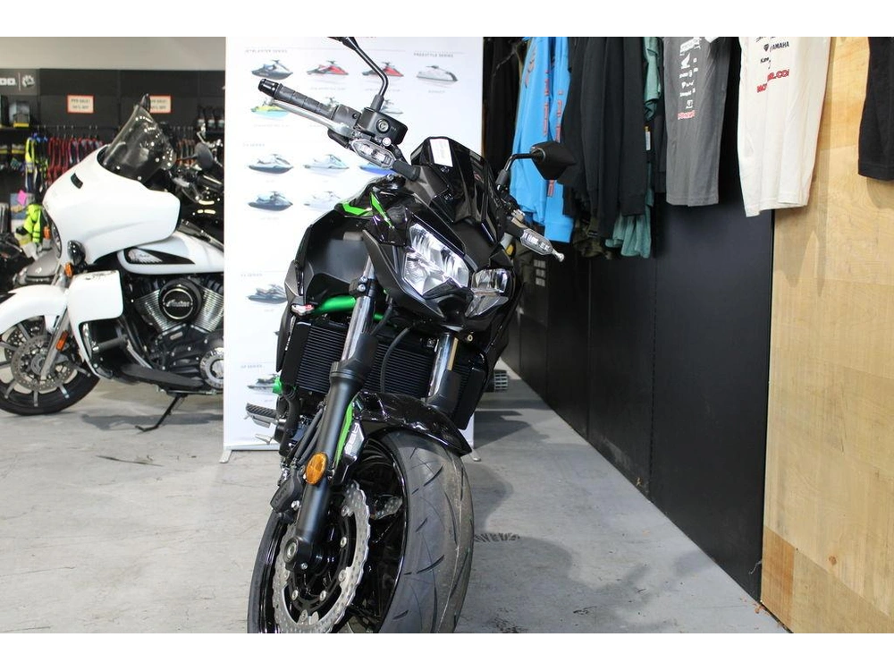 2025 Kawasaki Z650 Abs alt