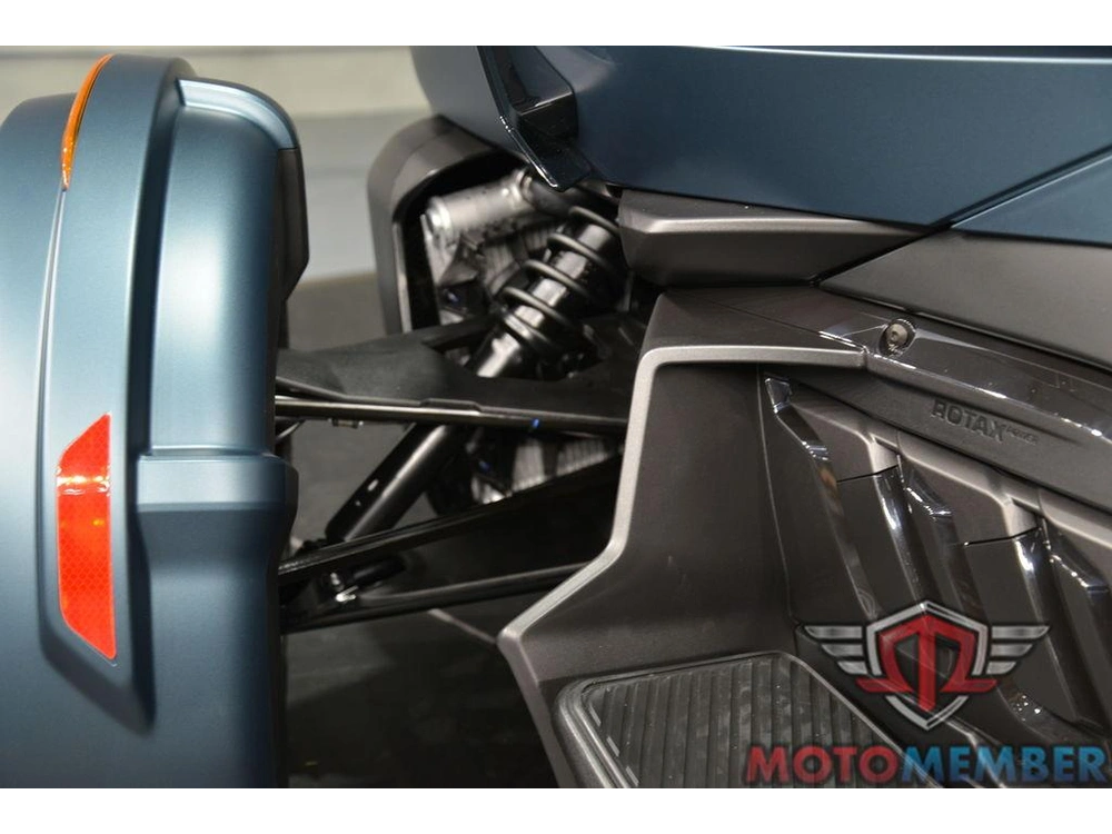 2026 Can-am Spyder Rt alt