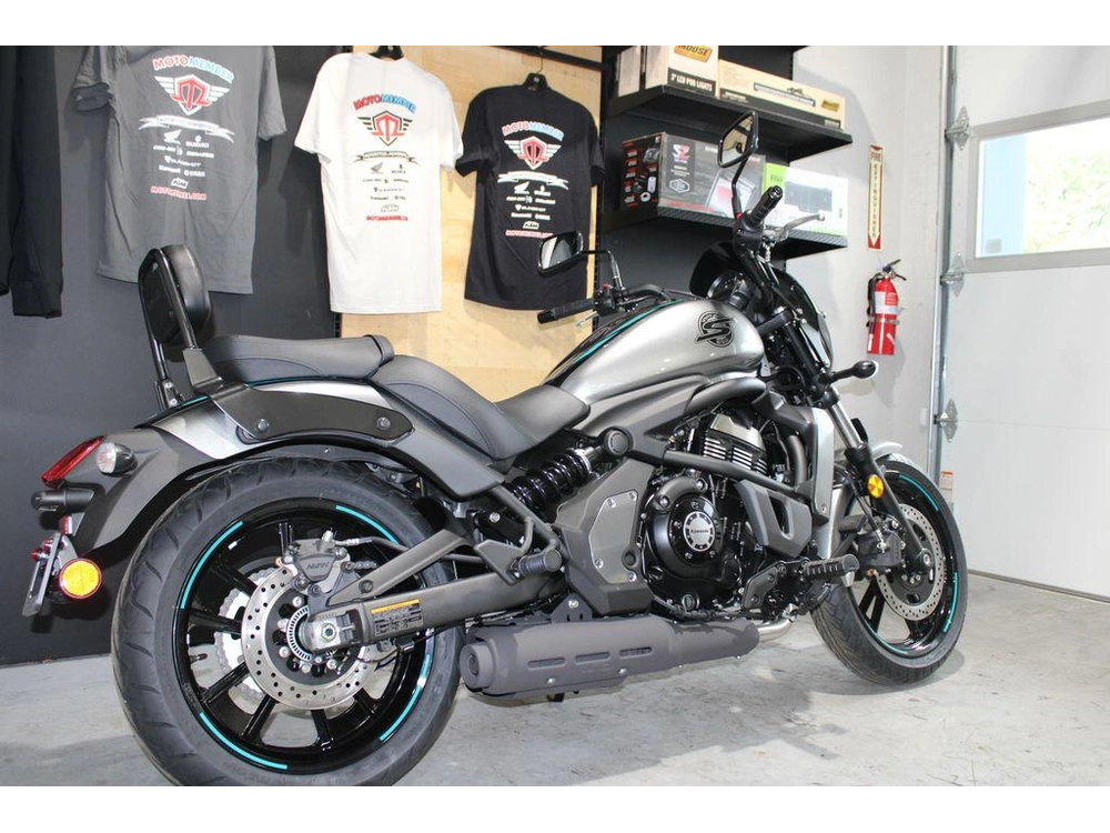 2025 Kawasaki Vulcan® S Cafe Abs alt