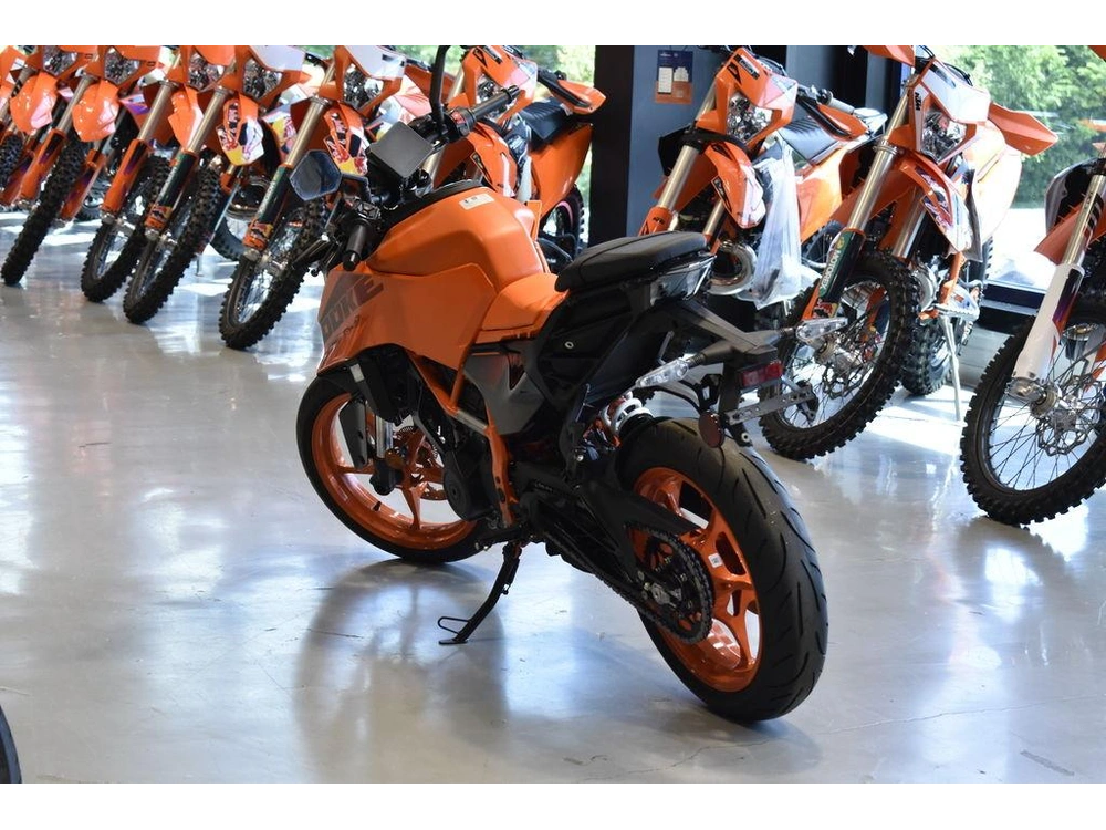 2024 Ktm 390 Duke alt