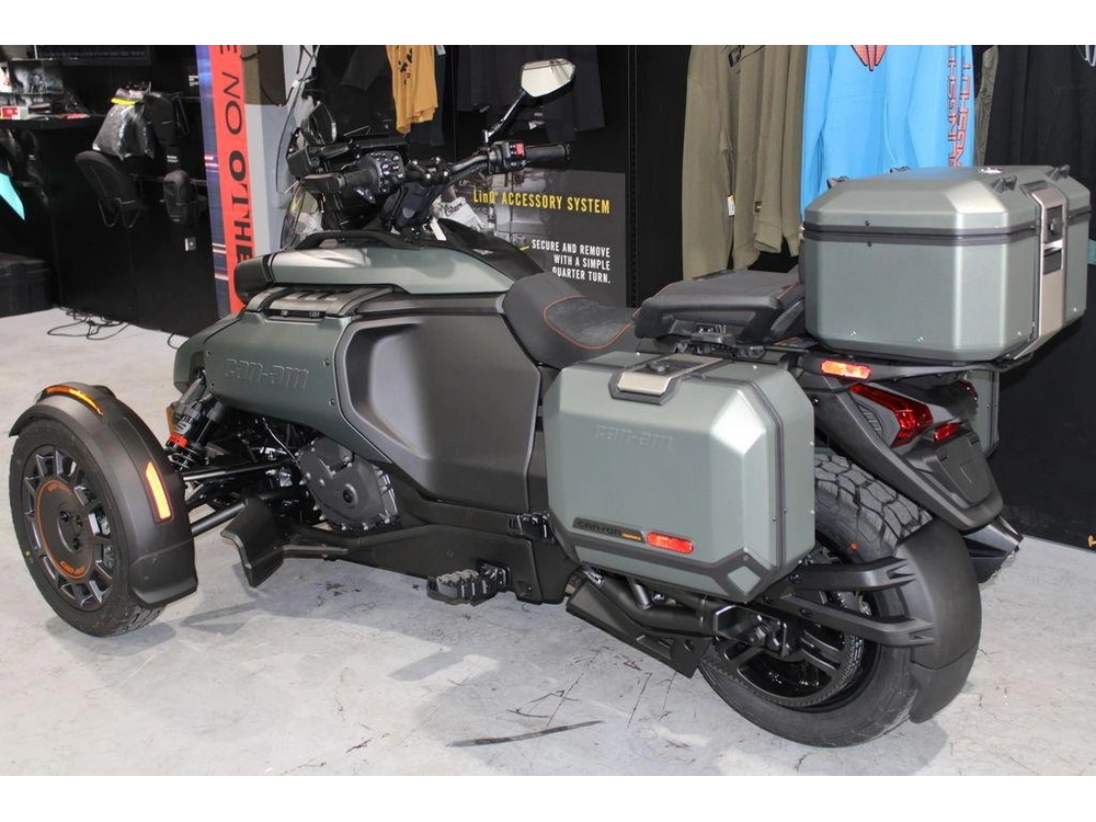 2026 Can-am Canyon Redrock alt