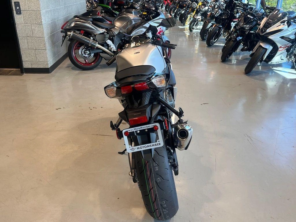 2026 Suzuki Gsx-r750 alt