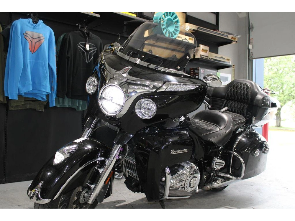 2019 Indian Motorcycle Roadmaster, Thunder Black , 49st Base alt
