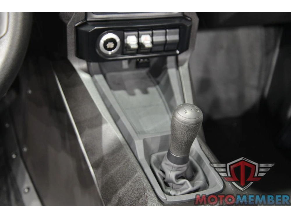 2025 Slingshot Slingshot® S Slingshot Red alt