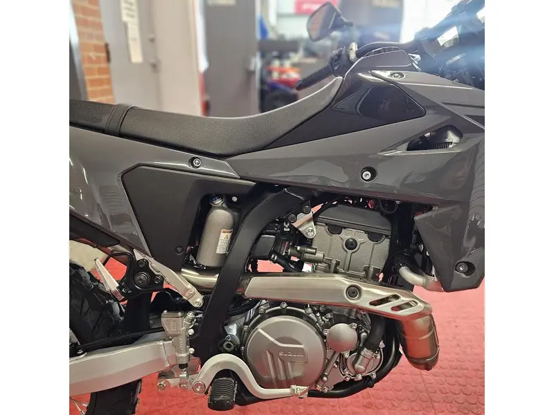 2026 Suzuki DR-Z 4SM thumbnail 12