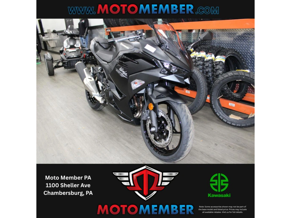 2026 Kawasaki Ninja® 500 Metallic Flat Spark Black alt