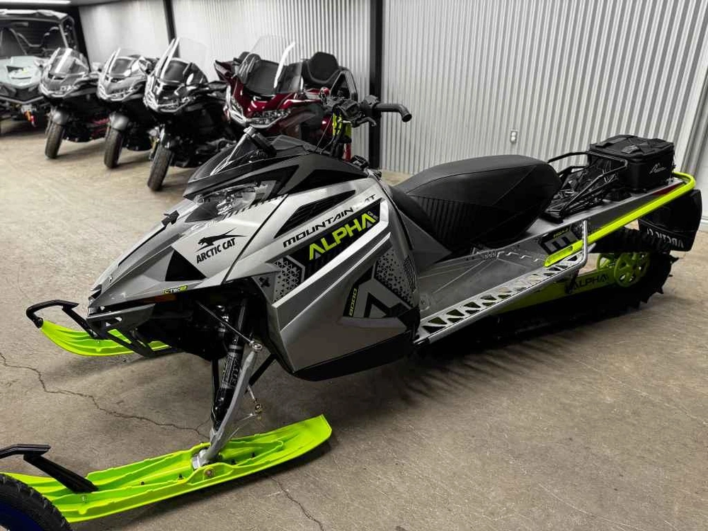 Arctic Cat M 8000 154 A1 2020 alt