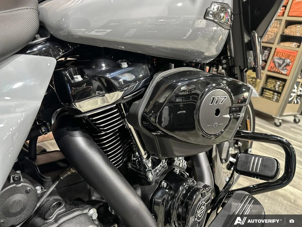 2026 Harley-davidson Street Glide alt