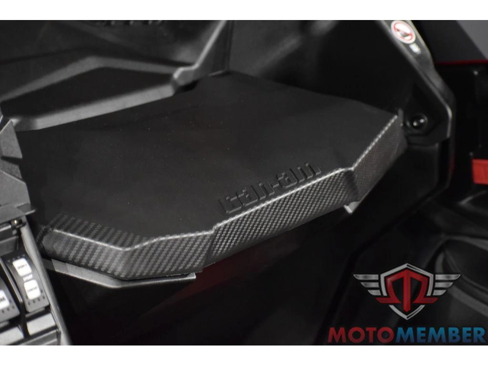 2025 Can-am Maverick X3 Ds Turbo Fiery Red & Hyper Silver alt