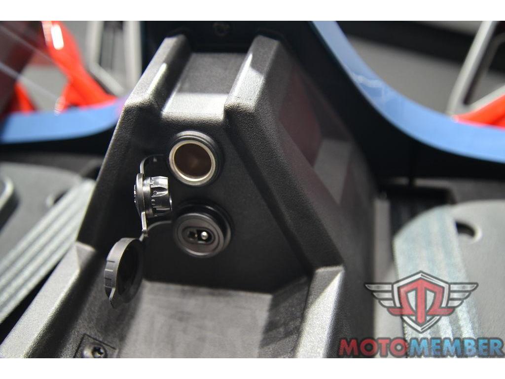 2025 Polaris Slingshot R (AutoDrive) for Sale
